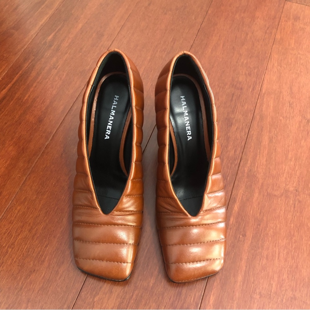 Halmanera Italy well man crafted leather quilted padded square toe cognac pump - Picture 4 of 16